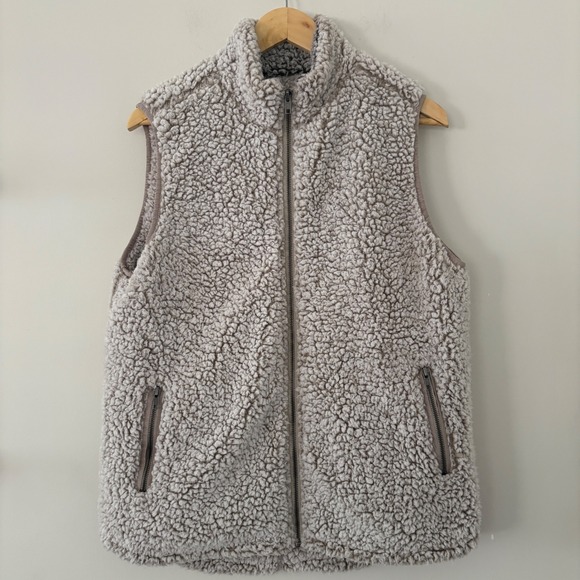 Thread & Supply Sherpa Vest Size M Gray Arctic Fleece Zip Up, Cozy Outdoor Layer - Picture 1 of 9
